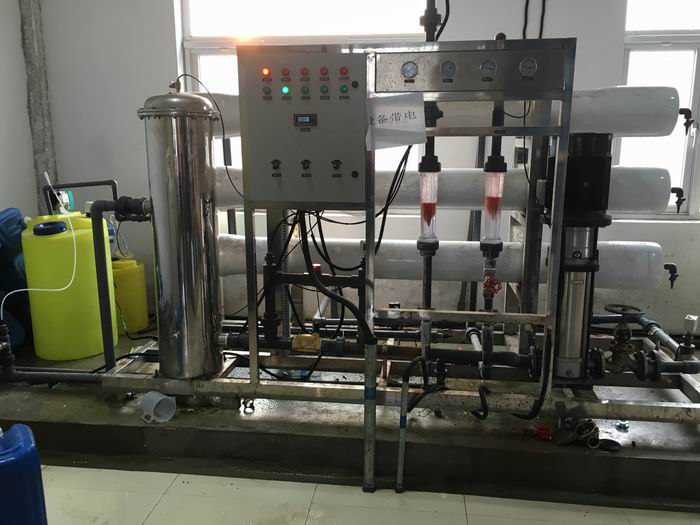 TES-2T雙級反滲透制水機
