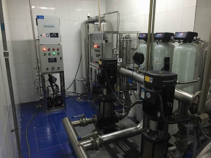 TES-YY醫(yī)用雙級(jí)反滲透制水機(jī)