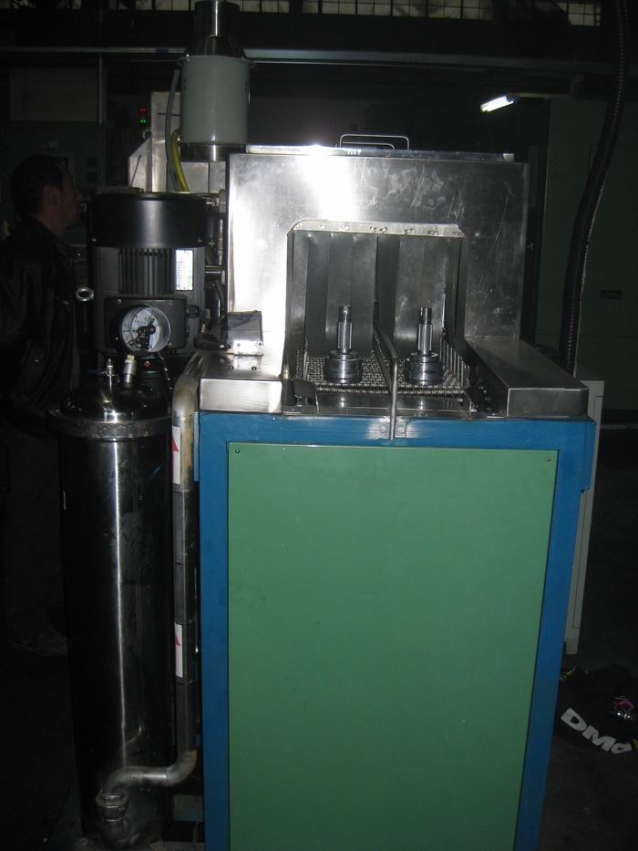 TEA-3000TG驅動軸通過式清洗機